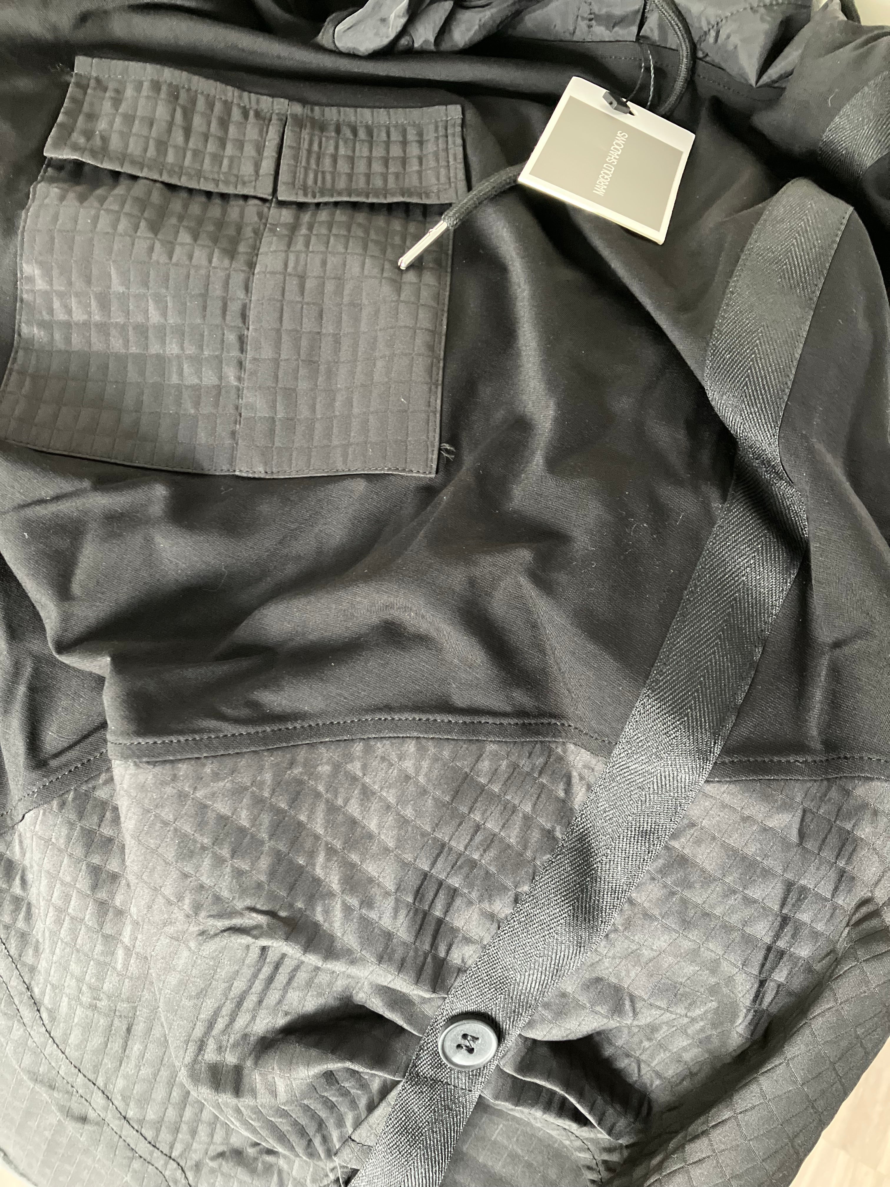 Marigold Shadows Shirts & Tops Hamarna Pocket Rouched Hoodie - Black