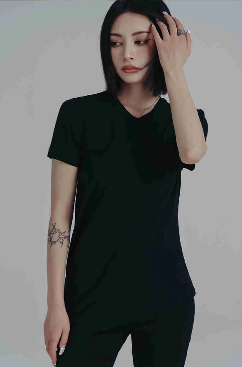 Marigold Shadows Shirts Wallcy Irregular Hem T-shirt - Black