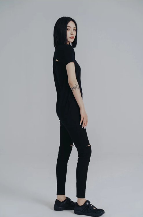 Marigold Shadows Shirts Wallcy Irregular Hem T-shirt - Black