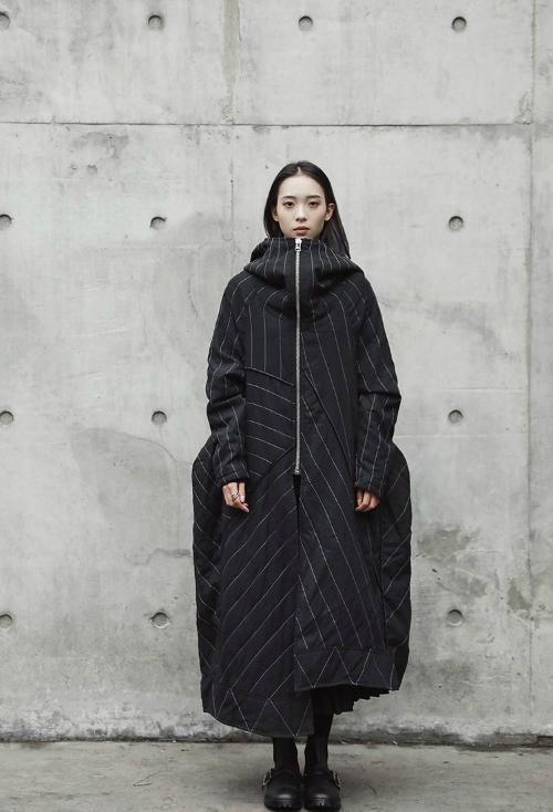 Marigold Shadows coats Dybek V Hoodie Coat