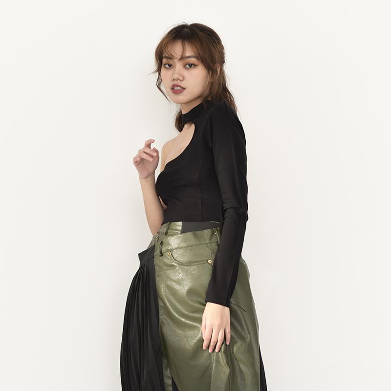 Marigold Shadows shirts Nanako O-Neck Long Sleeve Crop Top - Black