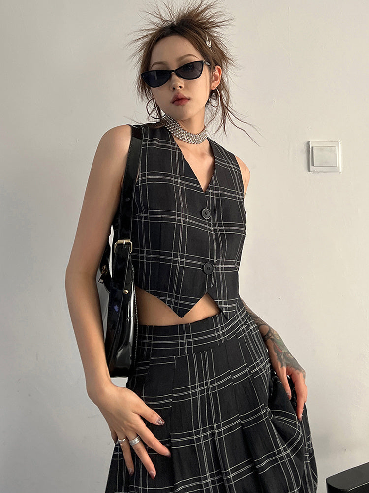 Marigold Shadows Shirts Tihee Plaid Cropped Vest - Black and Gray