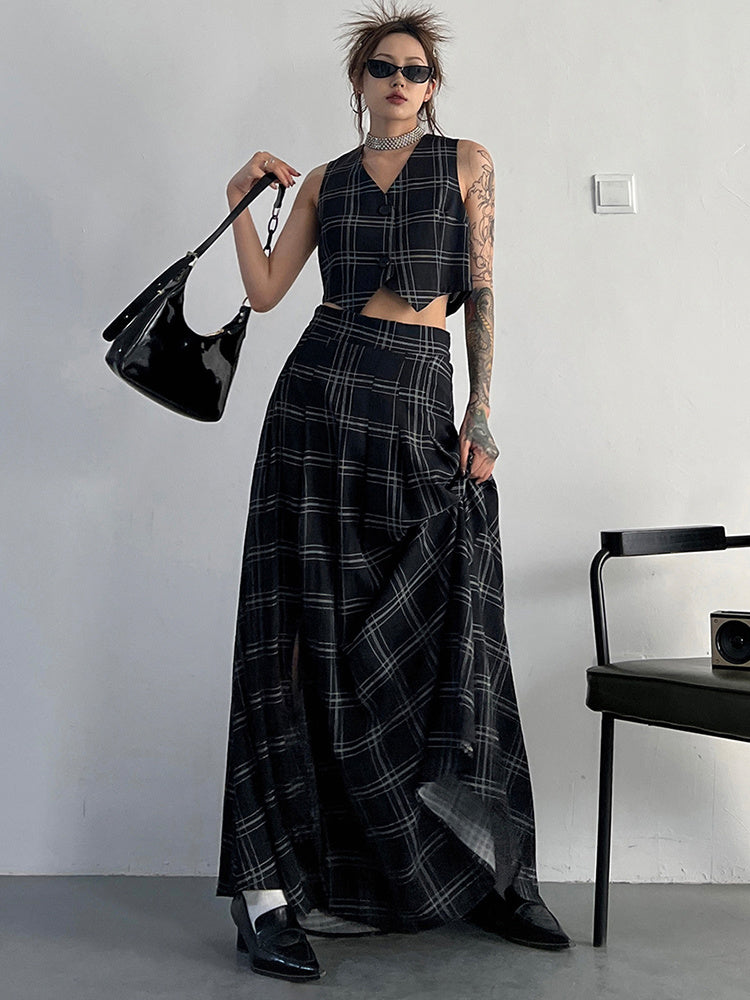 Marigold Shadows Shirts Tihee Plaid Cropped Vest - Black and Gray