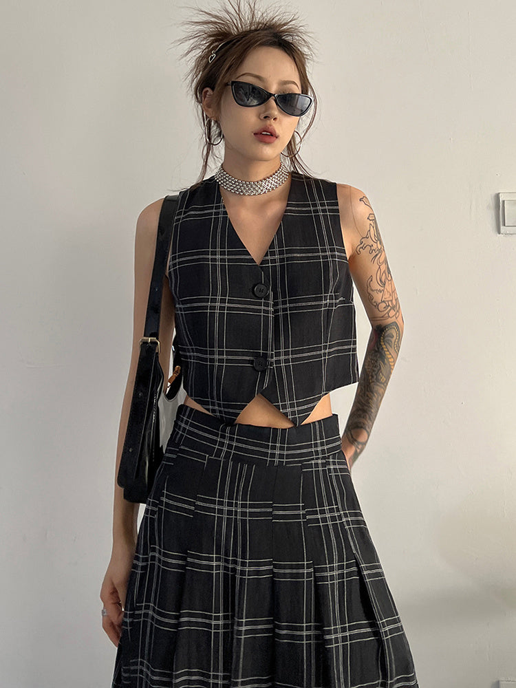 Marigold Shadows Shirts Tihee Plaid Cropped Vest - Black and Gray